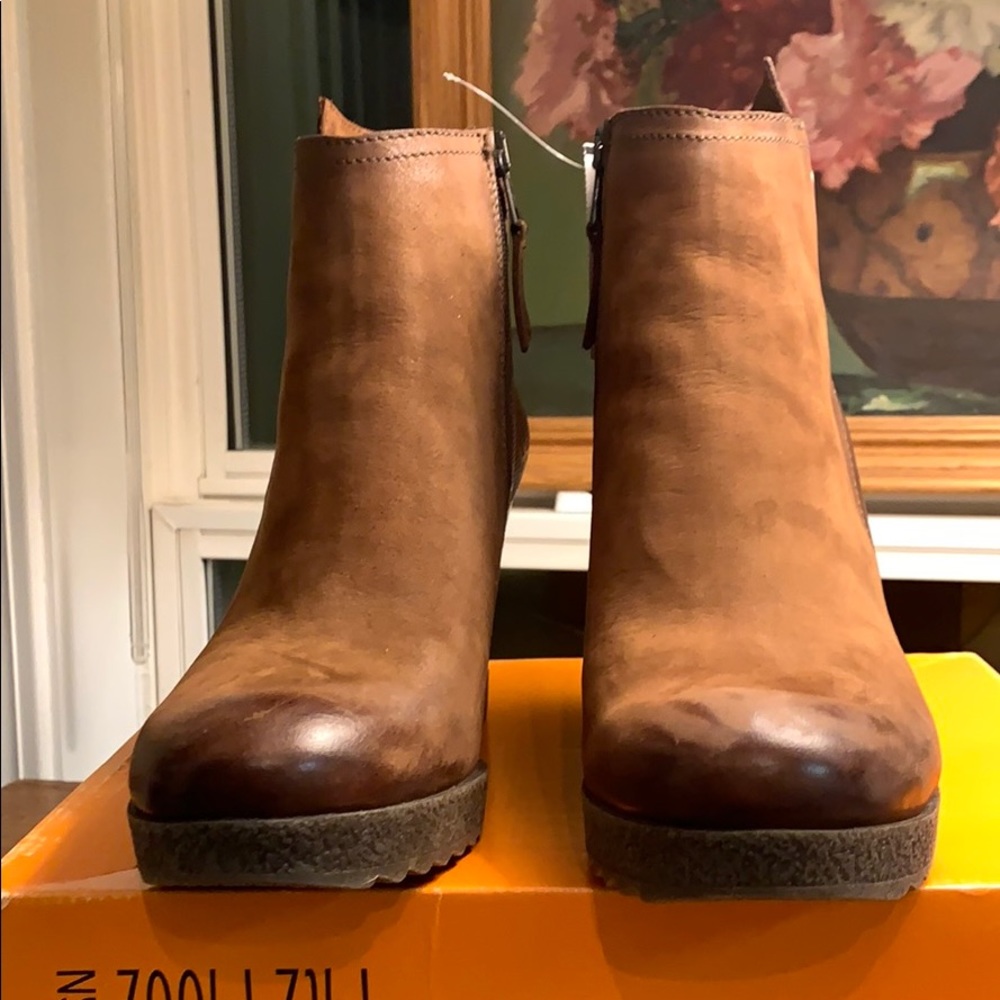 Miz Mooz | Newton Infinity Bootie - Picture 8 of 11